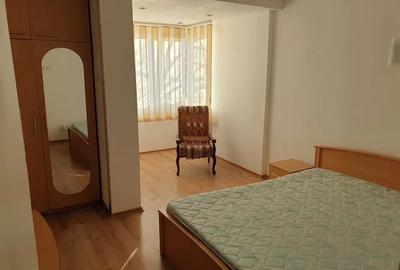 Apartament cu 2 camere decomandat, mobilat în Podu Roș