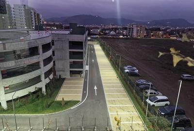 Apartament 2 camere Tractoru , balcon+terasa comuna - 11