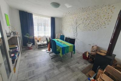 Casă cu Teren 1996 Mp în Giulvăz - 4