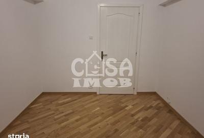 Apartament cu 3 camere decomandat în Micro 8 - 8