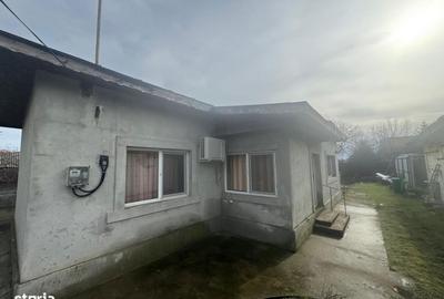 Casă cu 3 camere în Uiești - 10