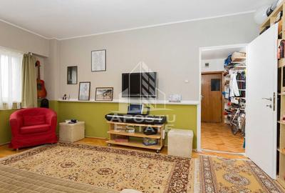 Apartament cu 3 camere semidecomandat, mobilat în Central - 3