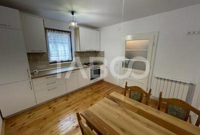 Casa individuala 2 camere renovata complet cu garaj si curte Lazaret - 2