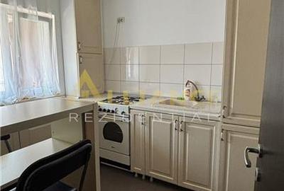 Garsonieră decomandată în Central - 5