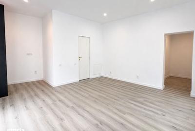 Spațiu comercial, de 45 mp, în Central
