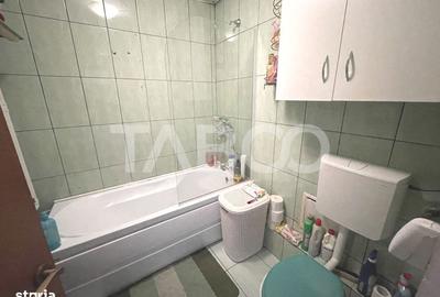 Apartament cu 3 camere decomandat, mobilat în Vasile Aaron - 11