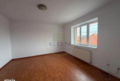 Casă cu 3 camere în Trei Stejari