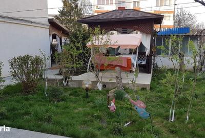 Casă cu 5 camere cu Teren 723 Mp în Central