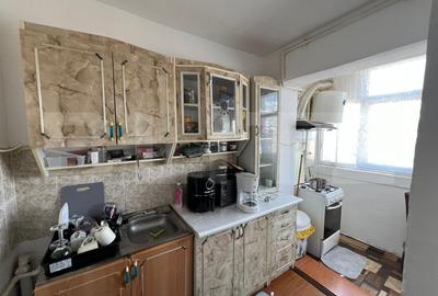 Apartament decomandat, 2 camere, zona Plopilor - 1