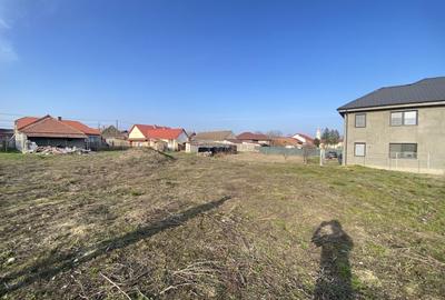 Teren Construcții intravilan de 1100 mp, în Utvin - 2