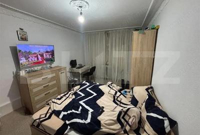 Apartament cu 3 camere decomandat în 9 Mai - 2