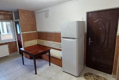Apartament cu 3 camere decomandat, mobilat în Răcădău - 9