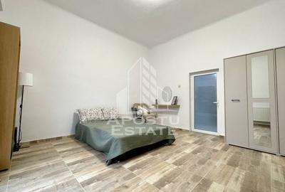 Apartament cu 4 camere decomandat, mobilat în Iosefin