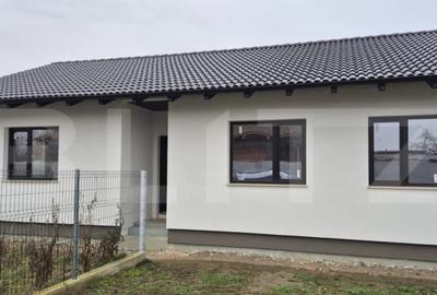 Casă cu 4 camere cu Teren 400 Mp în Vetiș - 18