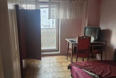 Apartament cu 3 camere decomandat în Calea București - 4