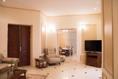 Casă individuală cu 8 camere cu Canalizare în Obor - 9