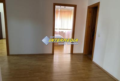 Apartament cu 3 camere decomandat, mobilat în Central - 10