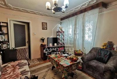 Apartament 2 camere Complexul Studentesc etaj 4 - 3