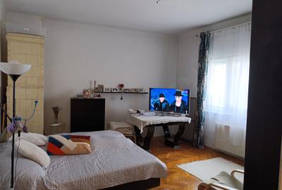 Apartament cu 3 camere semidecomandat în Moșilor - 3