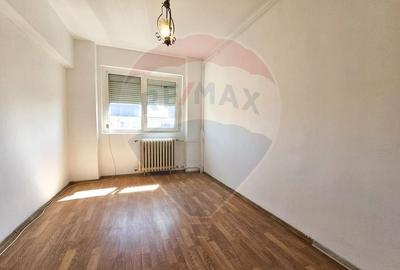Apartament cu 3 camere decomandat în Drumul Taberei - 11