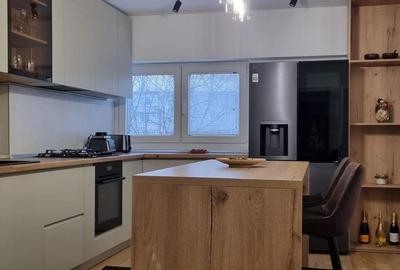 APARTAMENT DE LUX,pe frumosul Bulevard DECEBAL,stradal,monolit,utilat,mobilatLUX APARTAMENT DE LUX,pe frumosul Bulevard DECEBAL,stradal,monolit,utilat,mobilatLUX - 1