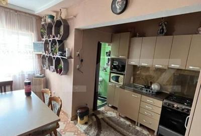 Casa de vanzare | 240mp utili | Zona Piata de Vechituri - 2