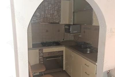 Inchiriez apartament cu 3 camere - 4
