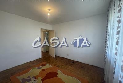 Apartament 3 Camere, Etaj 4, Strada Aleea Teilor - Zona 9 Mai - 9
