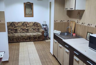 Apartament cu 2 camere decomandat în Micro 20 - 6