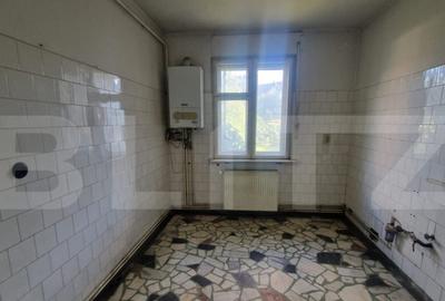 Casă cu 6 camere cu Canalizare în Aurel Vlaicu - 13