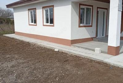 Casă cu 3 camere cu Teren 500 Mp în Pecineaga - 2