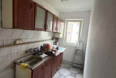 Apartament cu 3 camere semidecomandat în Traian - 5