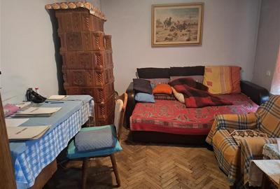 Casă individuală cu 3 camere cu Canalizare în Central - 3