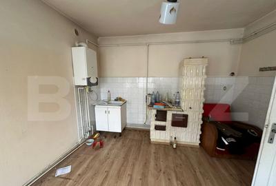 Casă cu 7 camere cu Teren 278 Mp în Cetate - 6