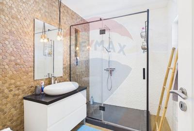 Casă cu 6 camere cu Teren 1325 Mp în Central - 28