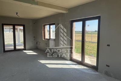 Casă cu 5 camere cu Canalizare în Ghiroda - 3