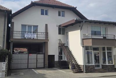 Casă cu 4 camere în Central - 1