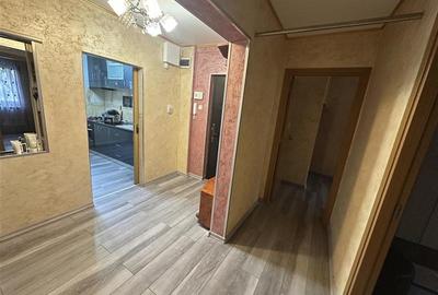 Decomandat la et 2/4 mobilat complet linga piata Doina - 4