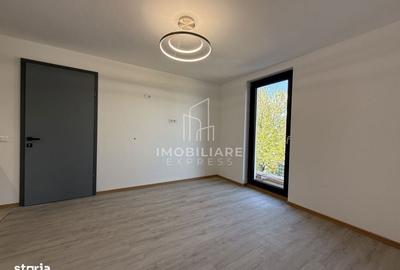 Spațiu comercial, de 152 mp, în Semicentral - 7