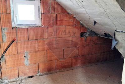 Casă individuală cu 4 camere cu Canalizare în Șofronea - 10