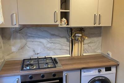 Casă cu 3 camere decomandat în Central - 3