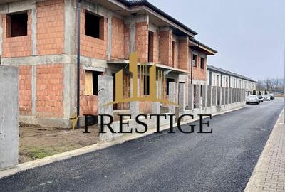 Casă individuală cu 4 camere cu Canalizare în Hipodrom 1 - 3