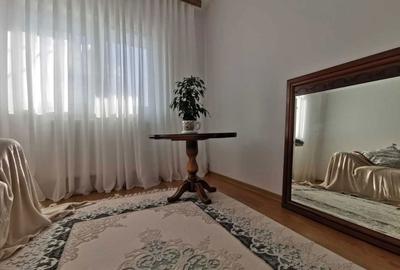Apartament cu 3 camere semidecomandat în Central - 4