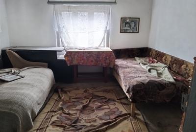 Casă cu 7 camere cu Teren 1500 Mp în Central - 1