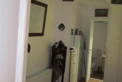 Casă cu 3 camere în Central - 2