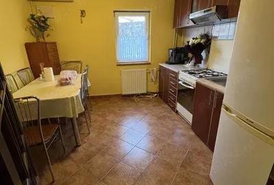 Apartament cu 3 camere semidecomandat în Aradului - 1