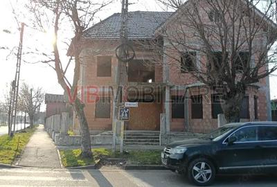 Casă cu 20 camere în Central