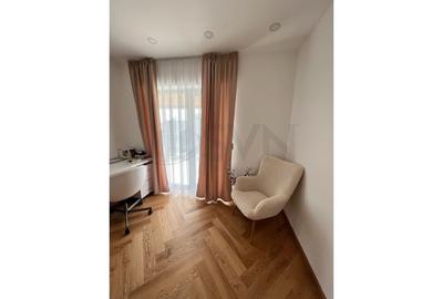 REA1023158 Apartament 4 camere de vanzare - 8