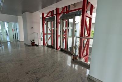 Spațiu comercial, de 25 mp, în 9 Mai - 3