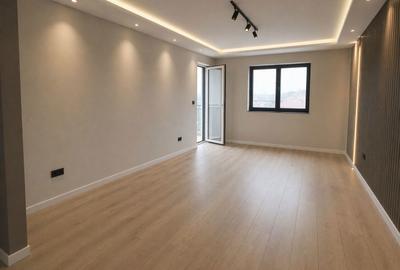 Apartament cu 3 camere decomandat în Exterior Vest - 1